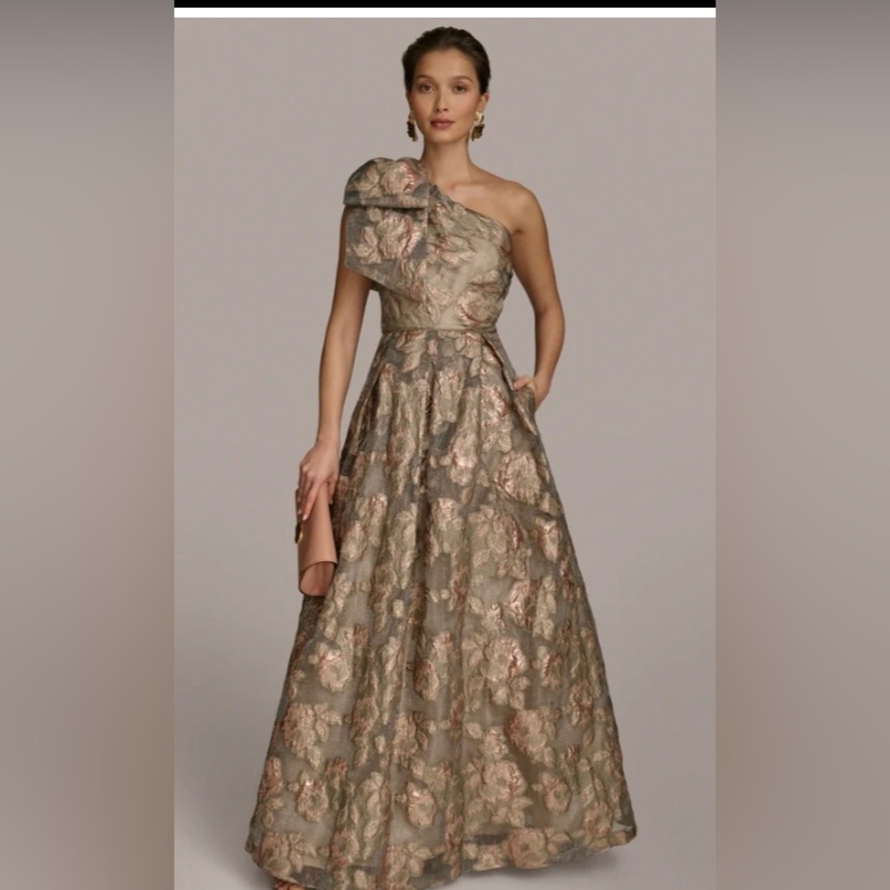 Donna Karan Metallic Floral One-Shoulder Gown - Picture 3 of 9